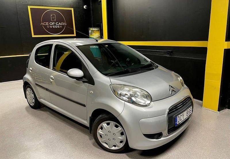 Silver Begagnad 2009 Citroën C1 Halvkombi | 33 990 kr (Marknadspris) - Bild 1/4