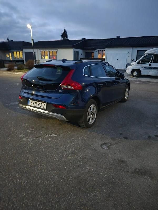 Begagnad 2015 Volvo V40 CC Ocean Race Kombi | 110 000 kr (Marknadspris) - Bild 1/4