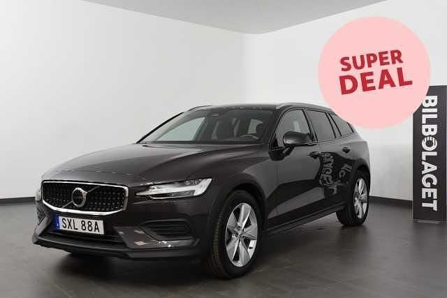 Begagnad 2024 Volvo V60 CC Kombi | 394 500 kr (Bra pris) - Bild 1/4