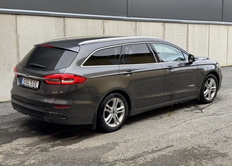 Begagnad Ford Mondeo Titanium 188 HK (138 kW) 2019 Grå Kombi