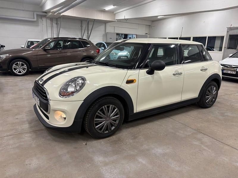 Vit Begagnad 2015 Mini ONE Pepper Halvkombi | 79 900 kr (Marknadspris) - Bild 1/4