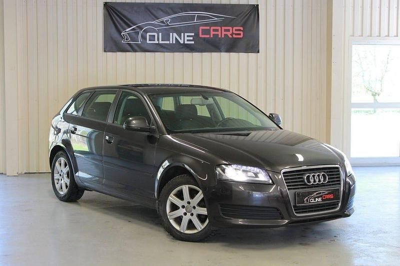 Grå Begagnad 2010 Audi A3 Attraction | 59 900 kr (Marknadspris) - Bild 1/4