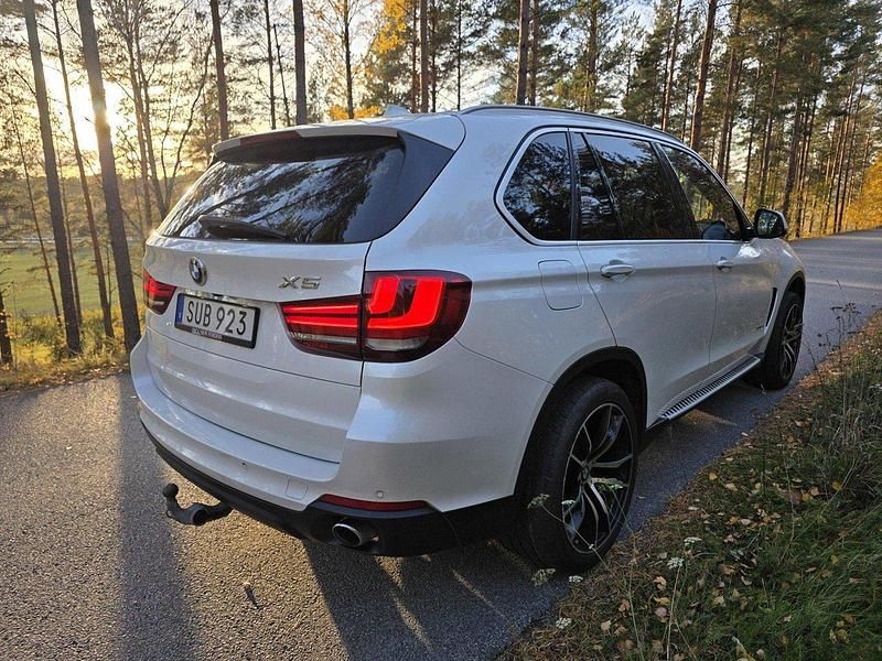 Vit Begagnad 2014 BMW X5 SUV | 215 000 kr (Lite dyr) - Bild 1/4