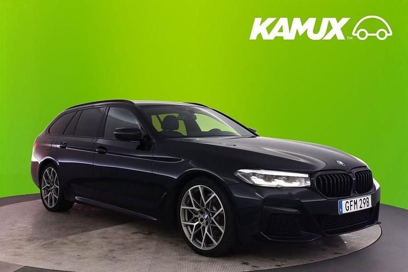 Svart Begagnad 2023 BMW 530 M Sport Kombi | 399 800 kr - Bild 1/3