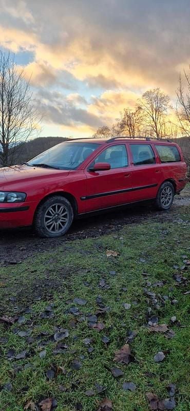 Begagnad 2004 Volvo V70 Kombi | 15 000 kr (Marknadspris) - Bild 1/4