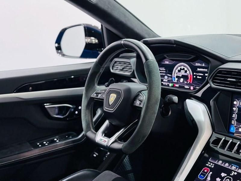 Begagnad Lamborghini Urus 650 HK (478 kW) 2019 Blå SUV