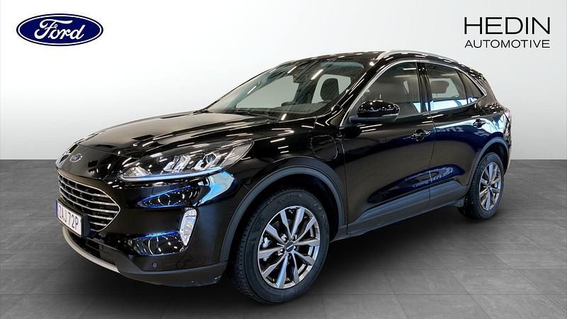 Svart Begagnad 2022 Ford Kuga Titanium SUV | 269 900 kr (Marknadspris) - Bild 1/4