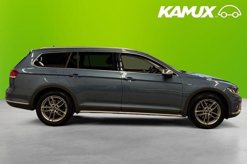 Begagnad VW Passat Alltrack Executive 190 HK (139 kW) 2018 Blå Kombi