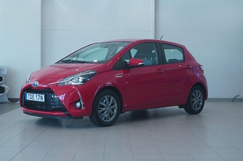 Okänd Begagnad 2019 Toyota Yaris Hybrid Active Halvkombi | 149 800 kr (Bra pris) - Bild 1/4