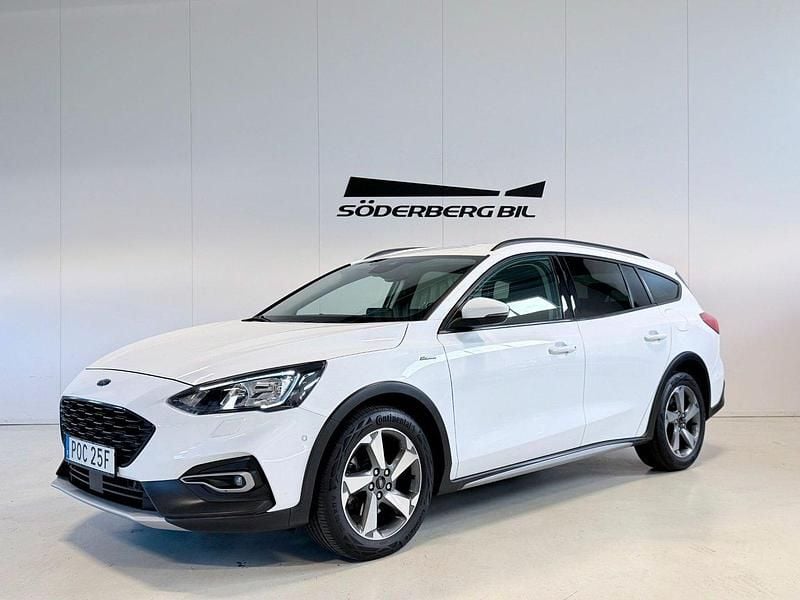 Vit Begagnad 2019 Ford Focus Active Kombi | 146 900 kr (Marknadspris) - Bild 1/4