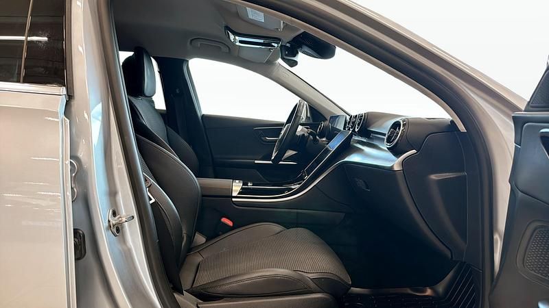 Begagnad Mercedes C300e Avantgarde 313 HK (230 kW) 2022 Silver Kombi
