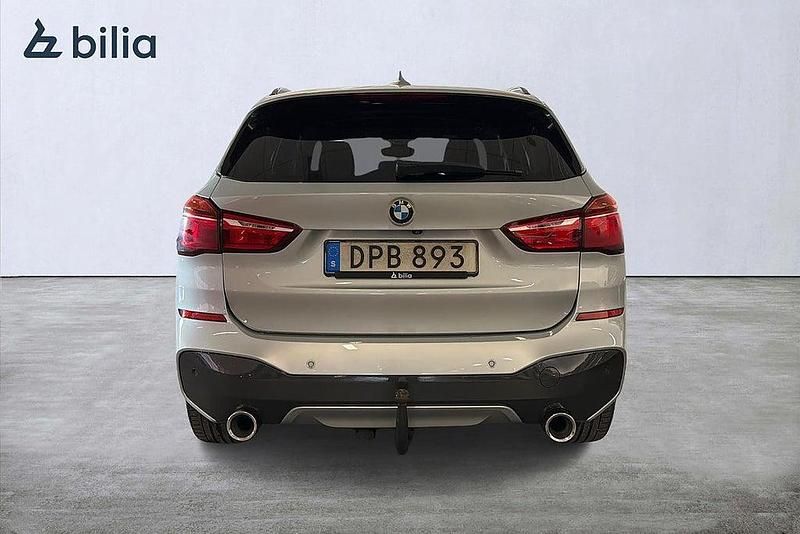 Begagnad BMW X1 Comfort Edition 190 HK (139 kW) 2016 Silver SUV