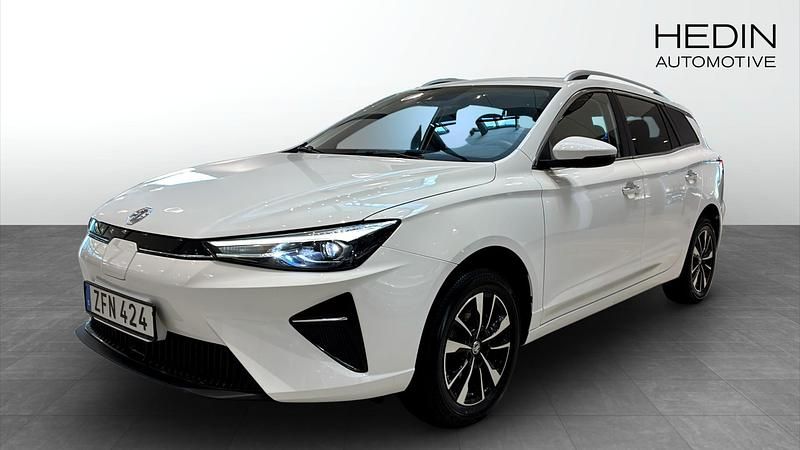 Vit (white) Begagnad 2022 MG MG5 EV Comfort Kombi | 219 900 kr - Bild 1/4