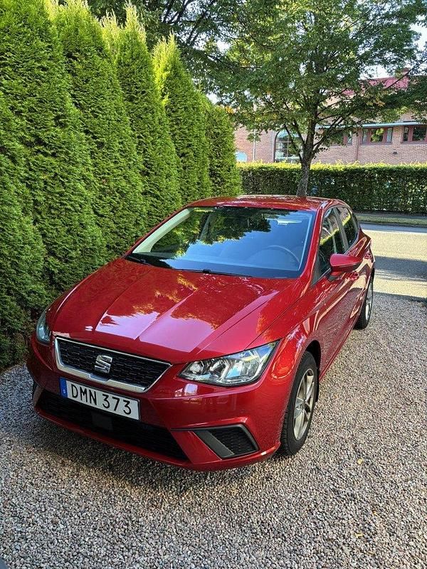 Röd Begagnad 2018 Seat Ibiza Style Halvkombi | 114 900 kr (Marknadspris) - Bild 1/4