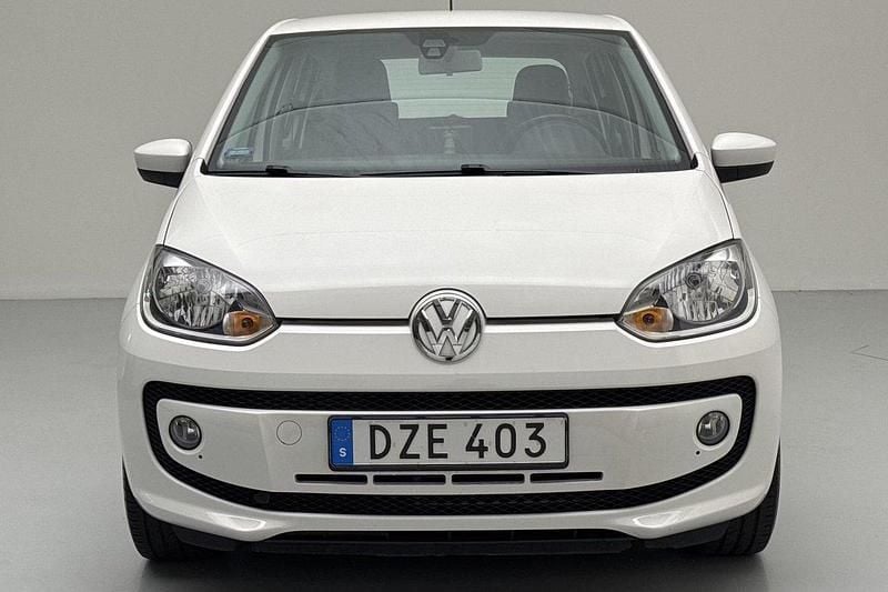 Vit Begagnad 2014 VW up! high up! Halvkombi | 74 900 kr (Bra pris) - Bild 1/4