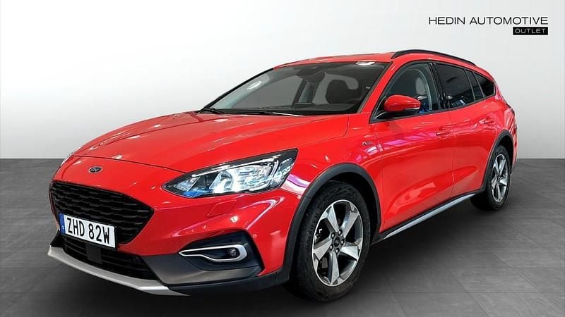 Röd (red) Begagnad 2021 Ford Focus Active Kombi | 184 900 kr (Marknadspris) - Bild 1/4