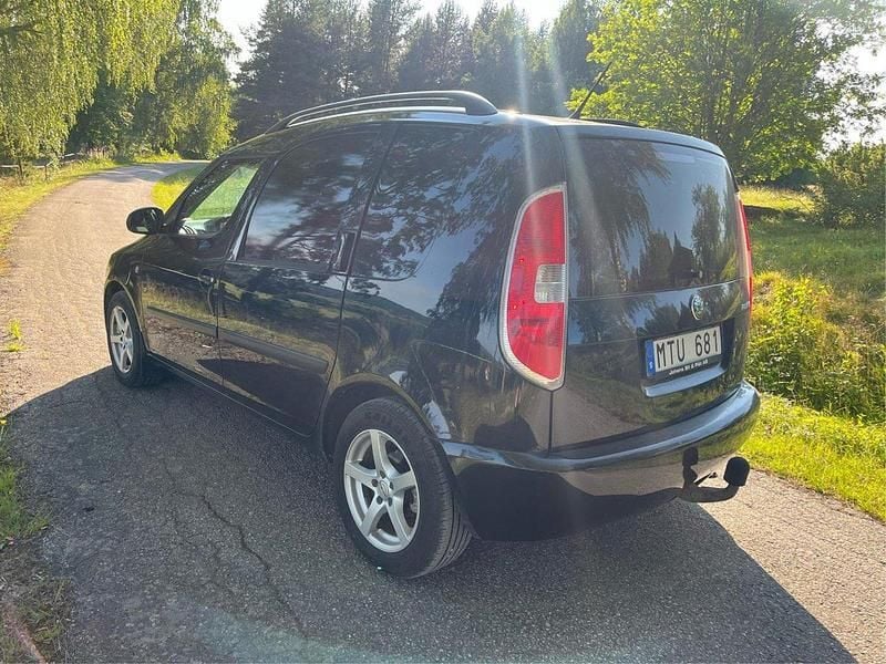 Svart Begagnad 2012 Skoda Roomster | 35 900 kr (Marknadspris) - Bild 1/2