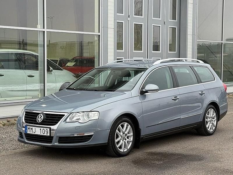 Grå Begagnad 2010 VW Passat Sportline Kombi | 39 800 kr (Marknadspris) - Bild 1/4