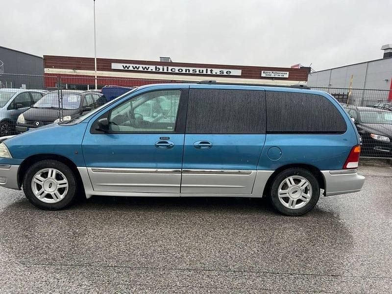 Begagnad Ford Windstar 203 HK (149 kW) 2003 Mörkblå Minibuss