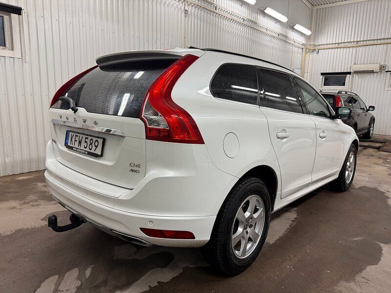 Begagnad Volvo XC60 191 HK (140 kW) 2016 Vit SUV