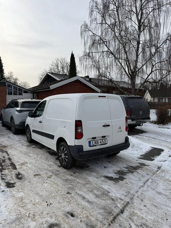 Begagnad Citroën Berlingo 75 HK (55 kW) 2016 Minibuss