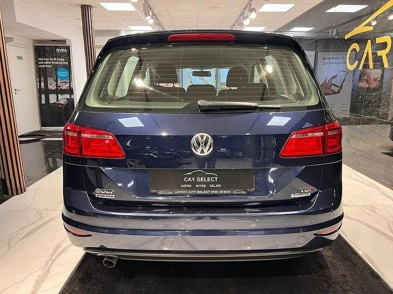 Begagnad VW Golf VII 111 HK (81 kW) 2016 Mörkblå (blå) Halvkombi