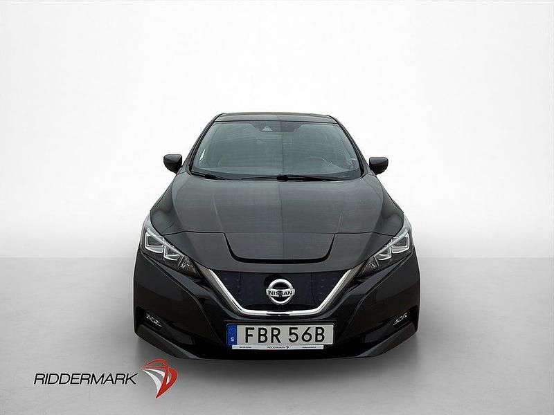 Begagnad Nissan Leaf 360º 110 kW (150 HK) 2021 Svart Halvkombi