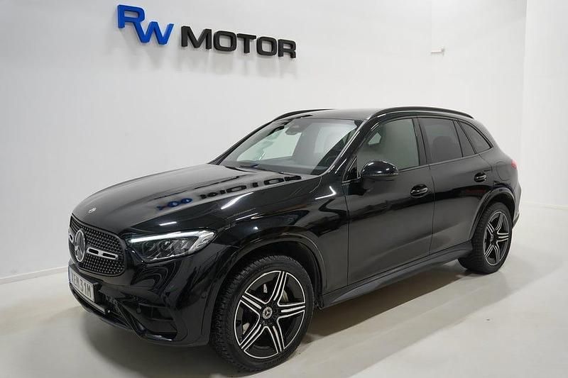Begagnad Mercedes GLC300 AMG 313 HK (230 kW) 2023 Svart