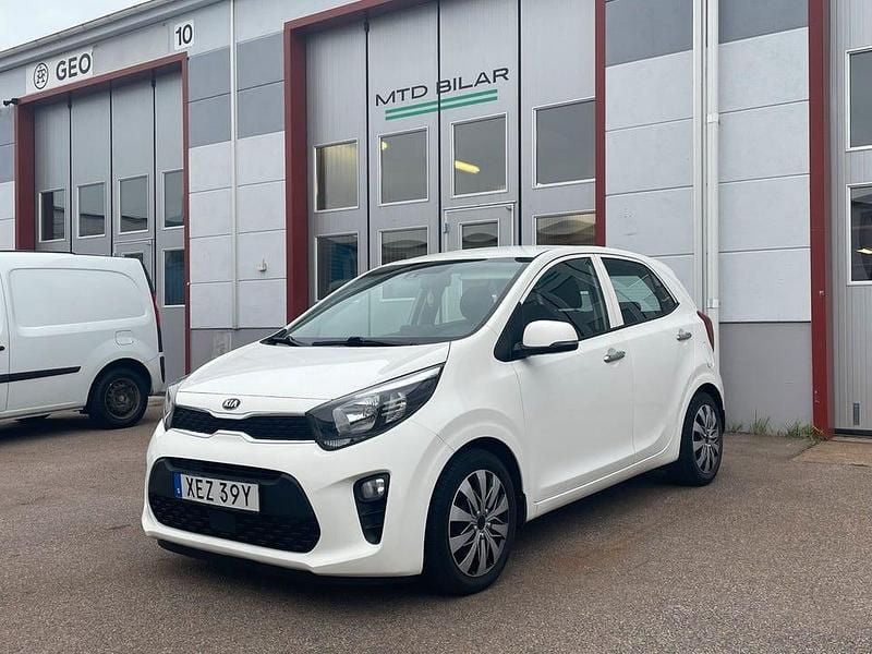 Vit Begagnad 2021 Kia Picanto Advance Halvkombi | 84 900 kr (Superpris) - Bild 1/4