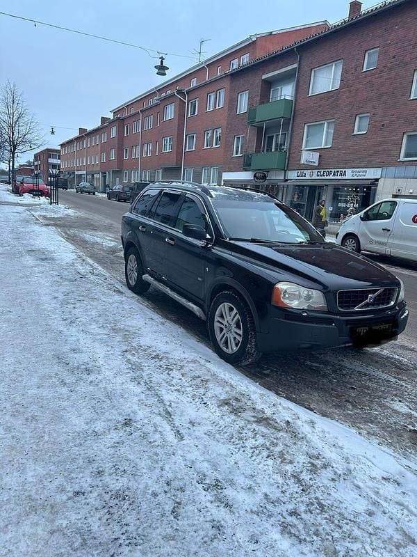 Begagnad Volvo XC90 210 HK (154 kW) 2005 Metallic SUV