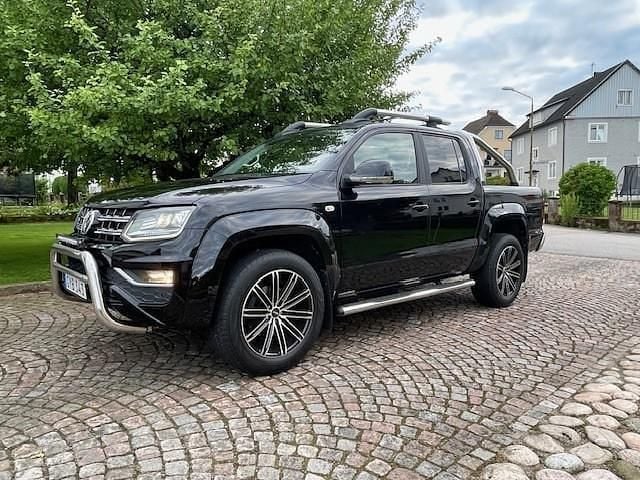Svart Begagnad 2017 VW Amarok Highline Pickup | 387 500 kr (Superpris) - Bild 1/4