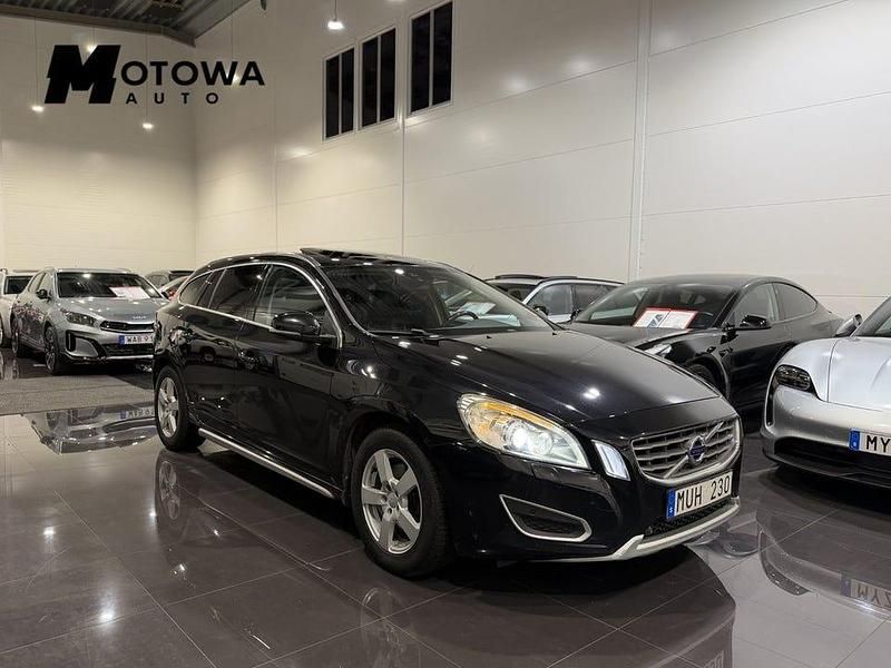 Begagnad Volvo V60 Summum 150 HK (110 kW) 2012 Svart Kombi
