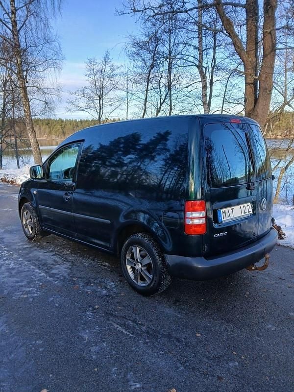 Begagnad VW Caddy 102 HK (75 kW) 2012 Minibuss