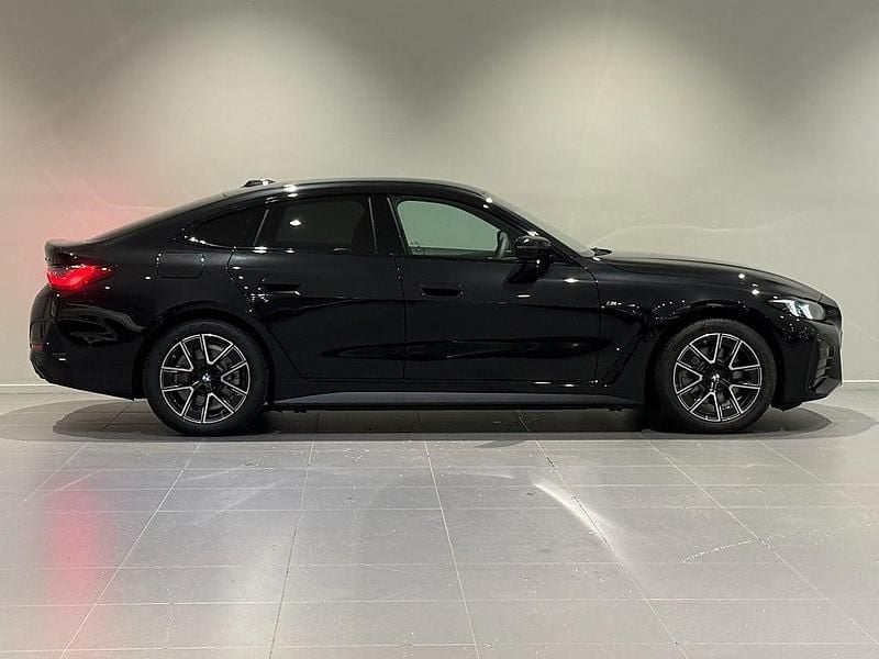 Ny BMW i4 Shadowline 250 kW (340 HK) 2026 Svart Sedan