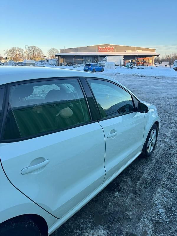 Begagnad VW Polo 90 HK (66 kW) 2016 Halvkombi