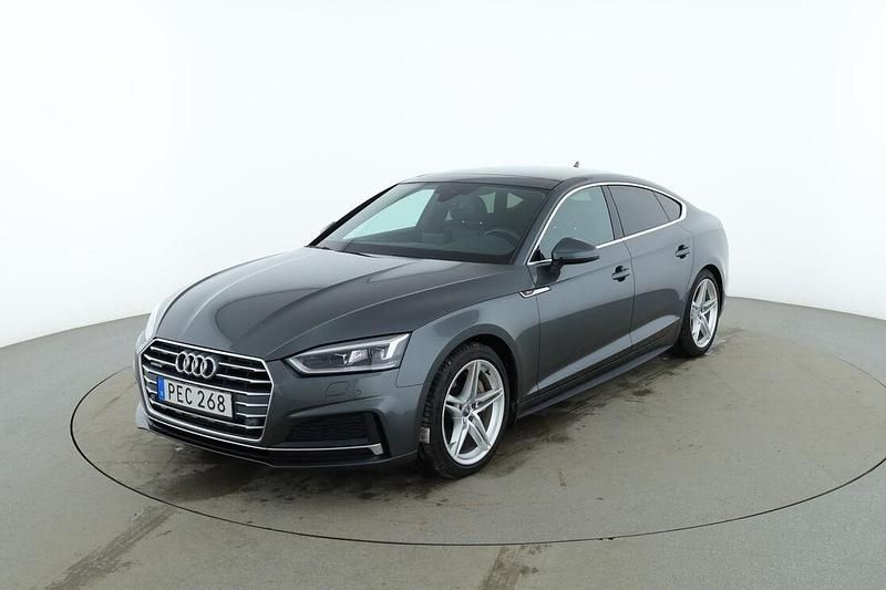 Grå Begagnad 2017 Audi A5 Sportback Sport Halvkombi | 264 000 kr (Dyr) - Bild 1/3