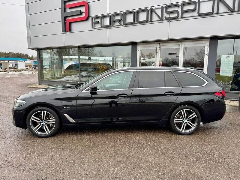 Begagnad BMW 530 Comfort Edition 292 HK (214 kW) 2022 Safirsvart metallic Kombi