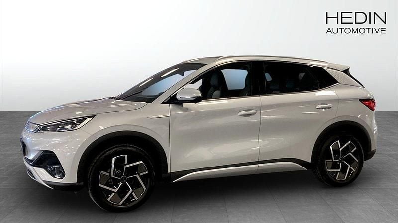 Vit (white) Begagnad 2022 BYD Atto 3 Design SUV | 289 900 kr (Marknadspris) - Bild 1/4