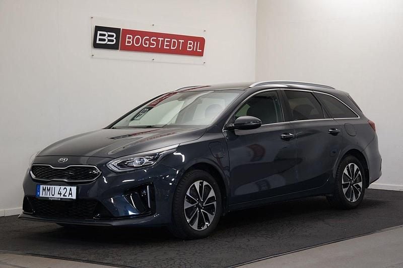 Grå (dark penta metallic) Begagnad 2021 Kia Ceed Sportswagon Advance Kombi | 194 700 kr (Bra pris) - Bild 1/4