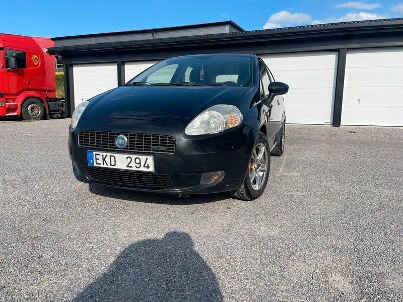 Svart Begagnad 2007 Fiat Grande Punto Halvkombi | 24 900 kr - Bild 1/4