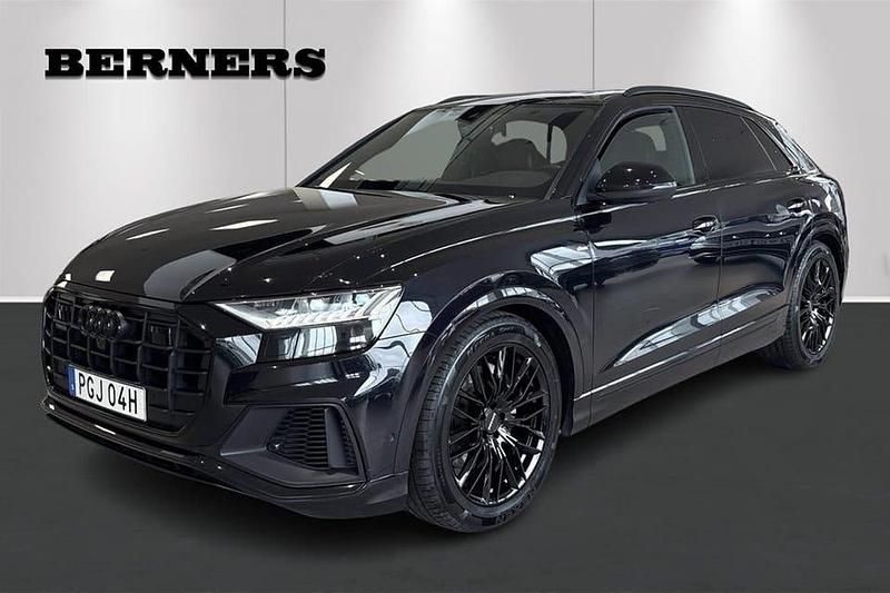 Svart Begagnad 2019 Audi Q8 S-Line SUV | 499 800 kr - Bild 1/4