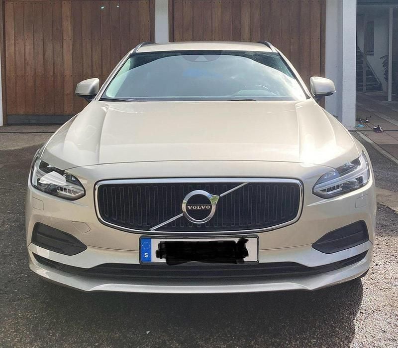 Brun Begagnad 2017 Volvo V90 Kinetic Kombi | 160 000 kr (Bra pris) - Bild 1/3