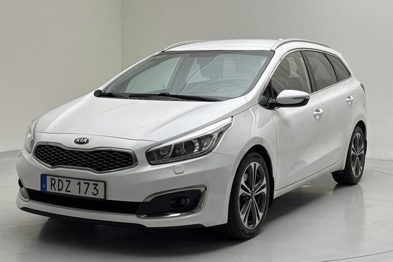 Vit Begagnad 2018 Kia Ceed | 144 800 kr - Bild 1/4