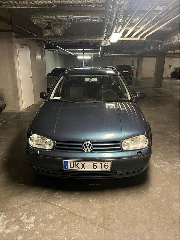Grön Begagnad 2003 VW Golf IV Ocean Kombi | 9 500 kr (Bra pris) - Bild 1/4