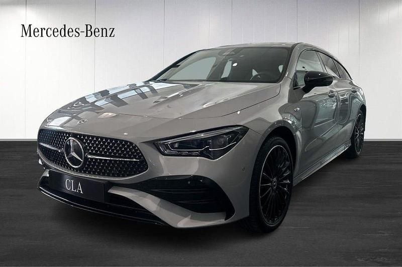 Grå Ny 2025 Mercedes CLA250 Shooting Brake Kombi | 577 300 kr - Bild 1/4