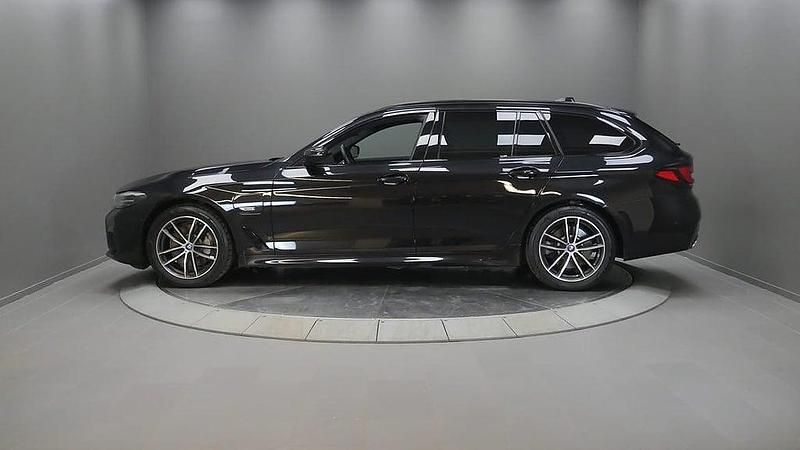 Begagnad BMW 530e M Sport 184 HK (135 kW) 2022 Svart Kombi