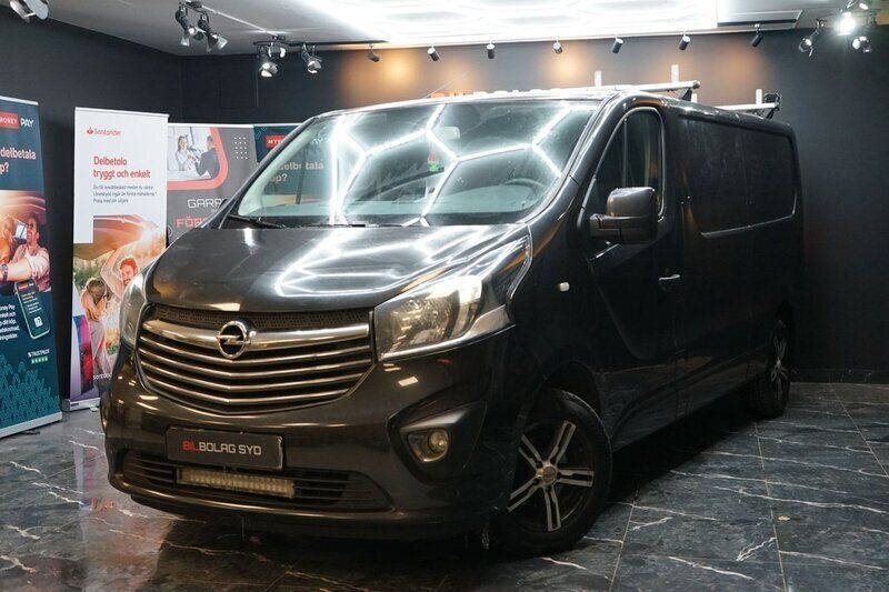 Svart Begagnad 2017 Opel Vivaro Van | 89 900 kr (Bra pris) - Bild 1/4