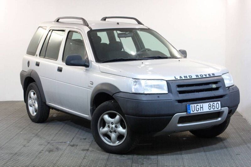 Grå (silvrig) Begagnad 2003 Land Rover Freelander SUV | 29 900 kr - Bild 1/4
