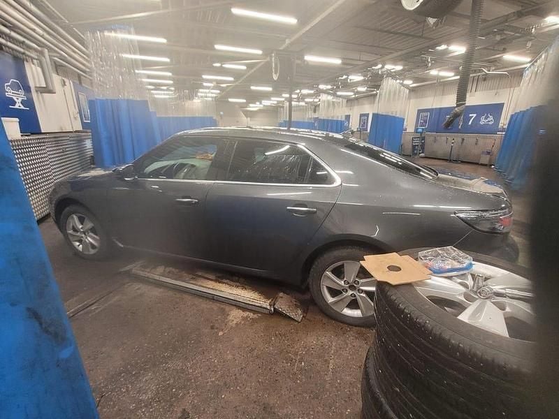 Begagnad 2010 Saab 9-5 Sedan | 85 000 kr (Marknadspris) - Bild 1/4