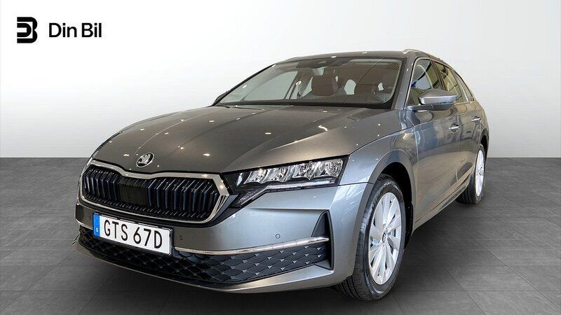 Grå (graphite grey metallic) Ny 2025 Skoda Octavia Selection Kombi | 350 000 kr (Marknadspris) - Bild 1/4